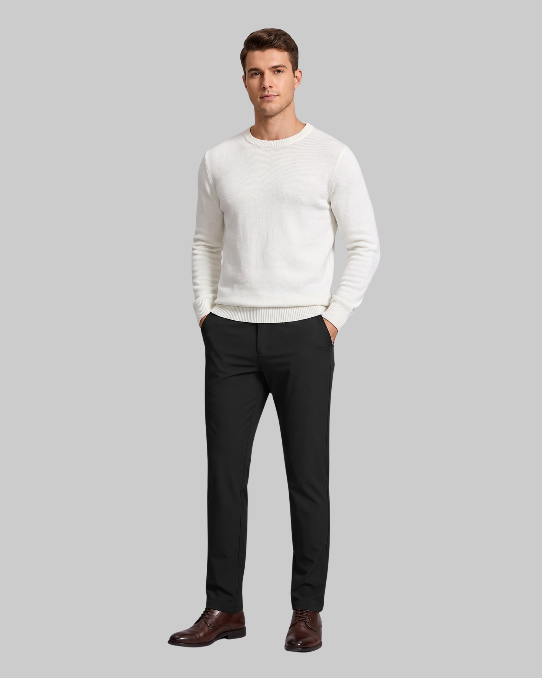Men's Ankle-Length Tapered Trousers in blak.