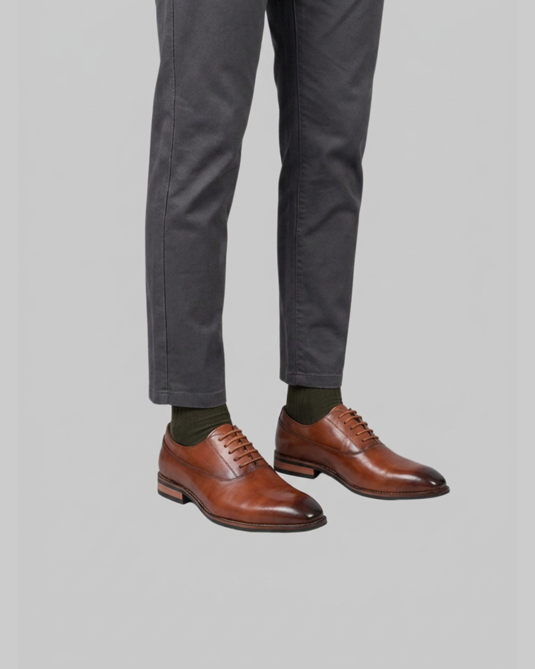 Wored Men's Low Heel Oxford Dress Shoes in brown.